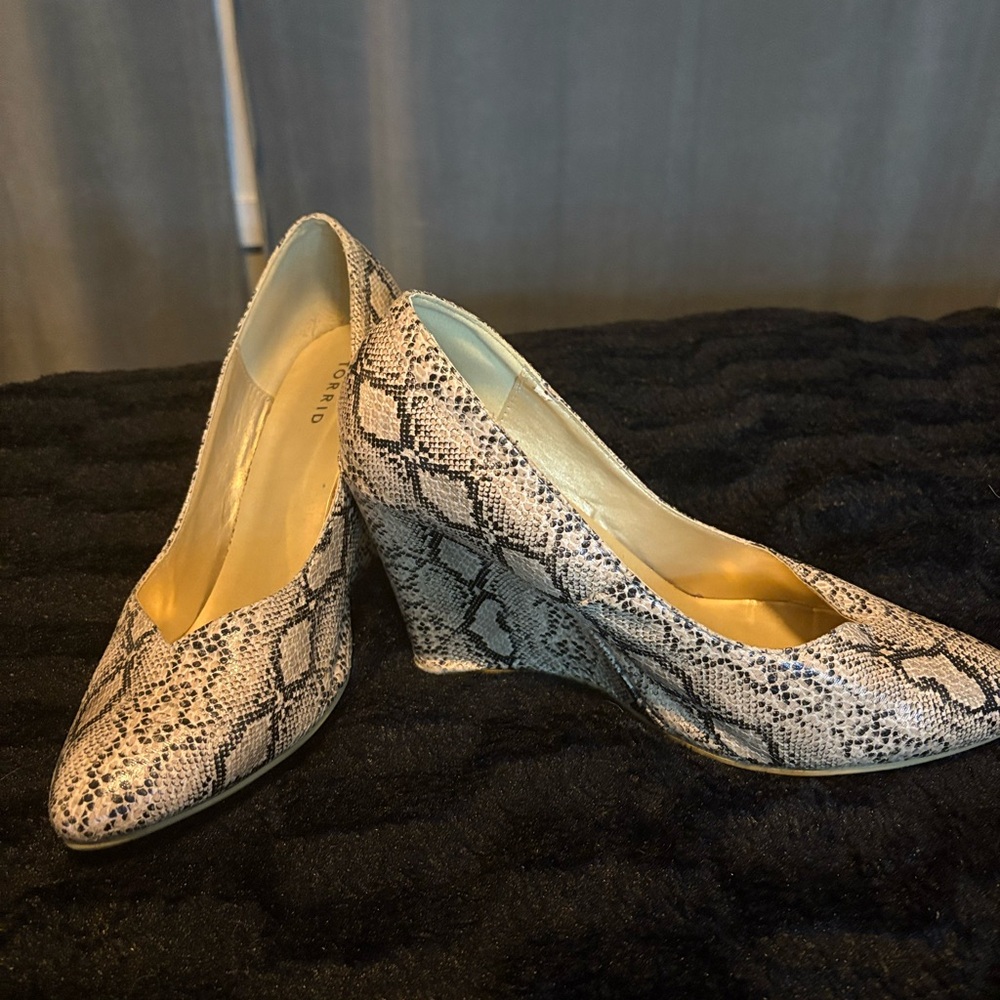 Torrid Black and White Snake Print Wedges